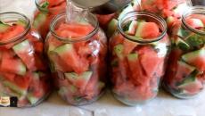 Acar semangka untuk musim dingin, resep dengan foto