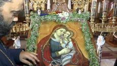 معجزات در روز رستاخیز مادر خدا (1999) مارها در جشن رستاخیز در معبد یونانی