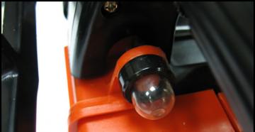 Si të rregulloni karburatorin në një sharrë elektrike me zinxhir?