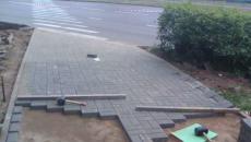 Как положить тротуарную плитку во дворе